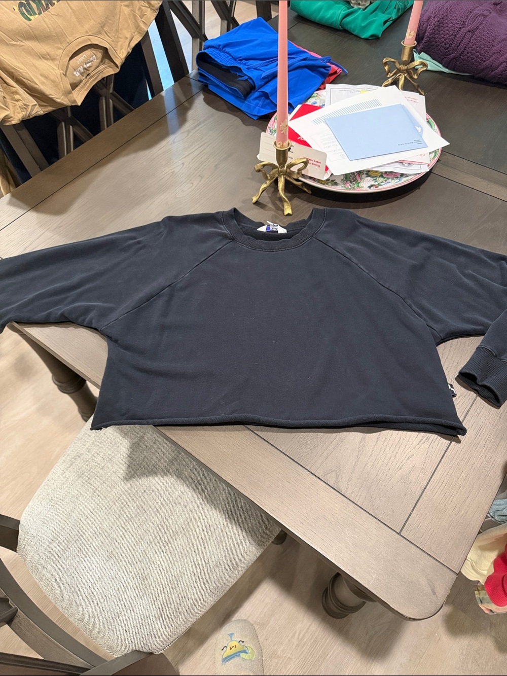 JoyLab Black Cropped Crewneck Sweatshirt